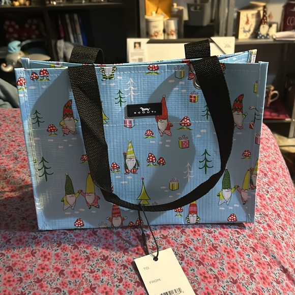 Scout Tiny and Mini Package Gift Bags Reusable Gnome for the Holidays Pattern - Picture 5 of 6